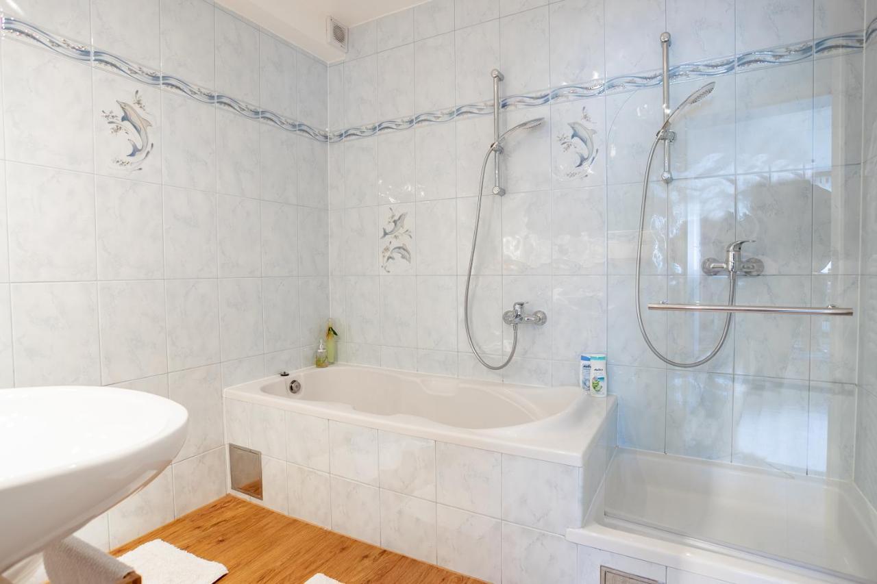 Apartman Aqua Подстрана Екстер'єр фото
